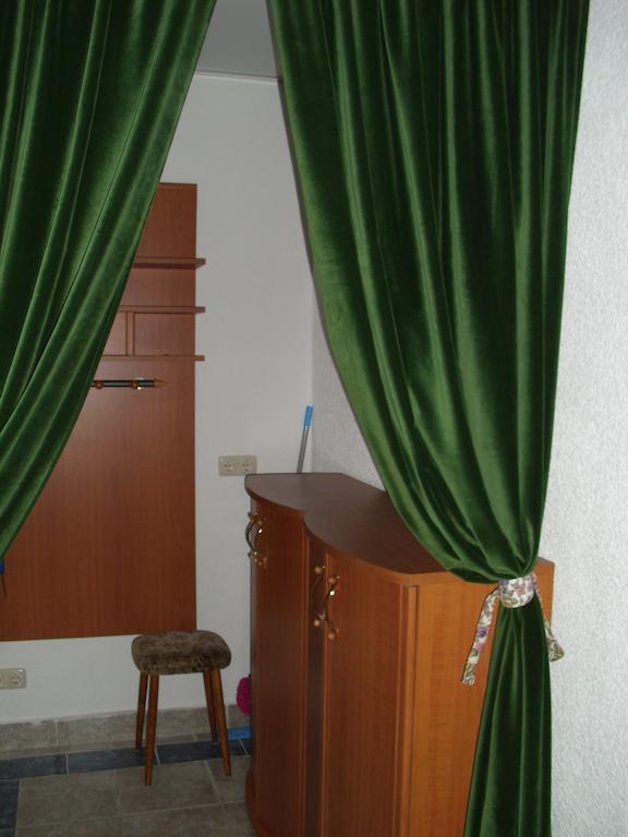 Ferienwohnung Am Dorfplatz Wittenberg Szoba fotó