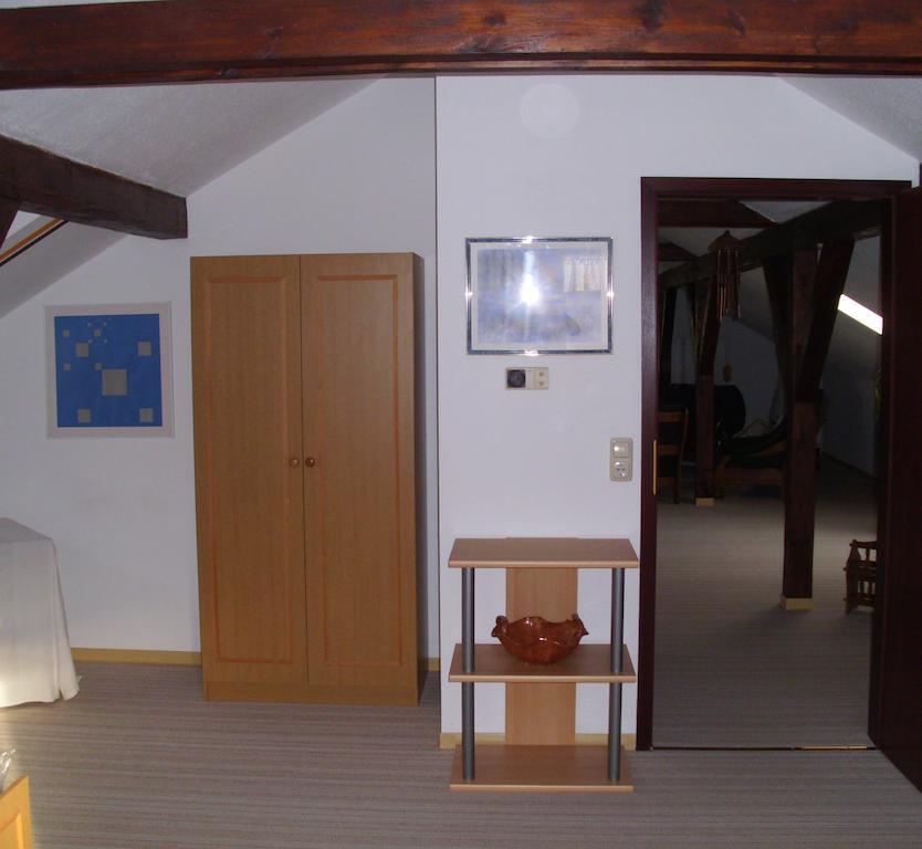Ferienwohnung Am Dorfplatz Wittenberg Szoba fotó
