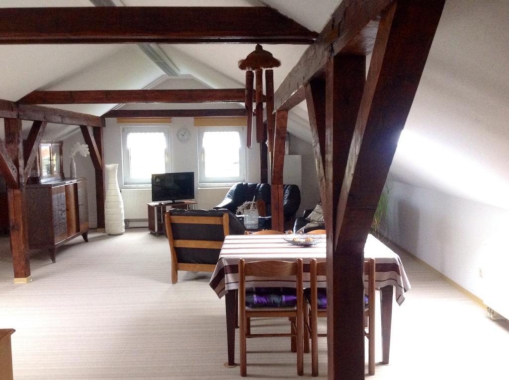 Ferienwohnung Am Dorfplatz Wittenberg Szoba fotó