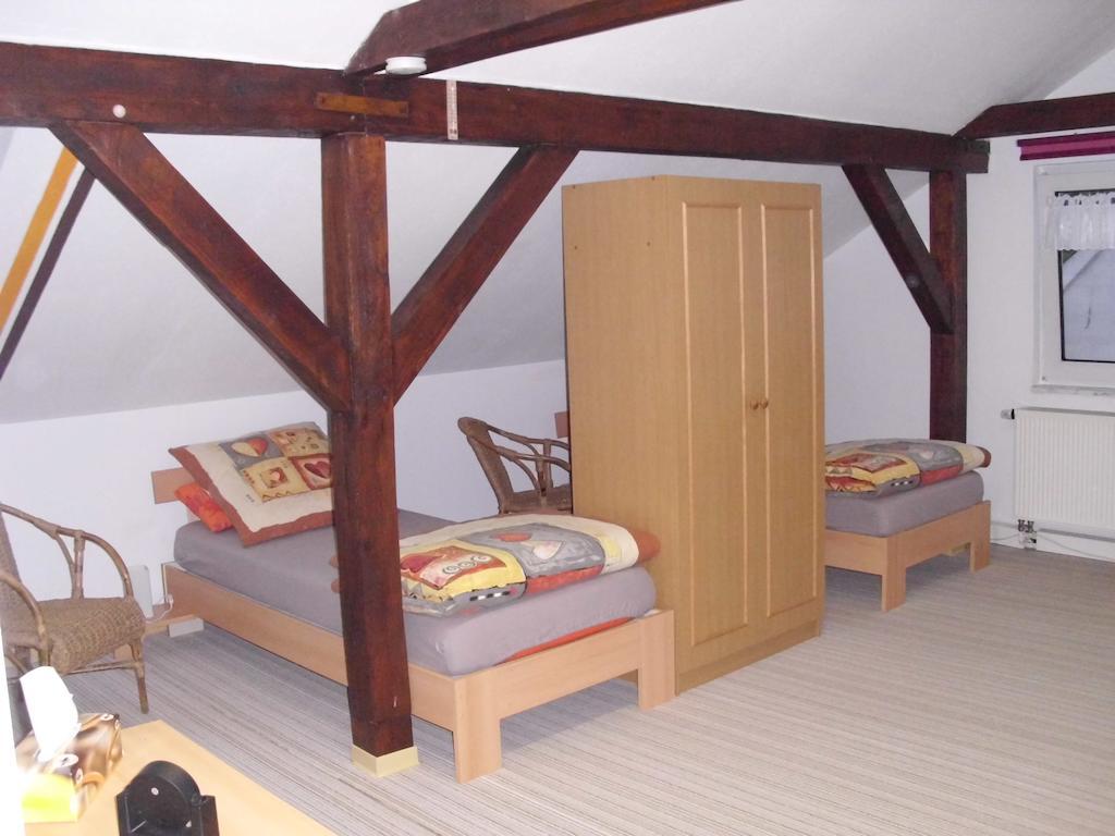 Ferienwohnung Am Dorfplatz Wittenberg Szoba fotó