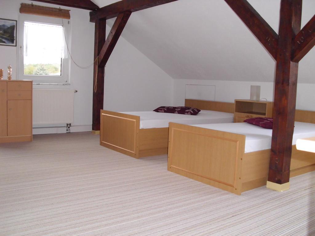 Ferienwohnung Am Dorfplatz Wittenberg Szoba fotó
