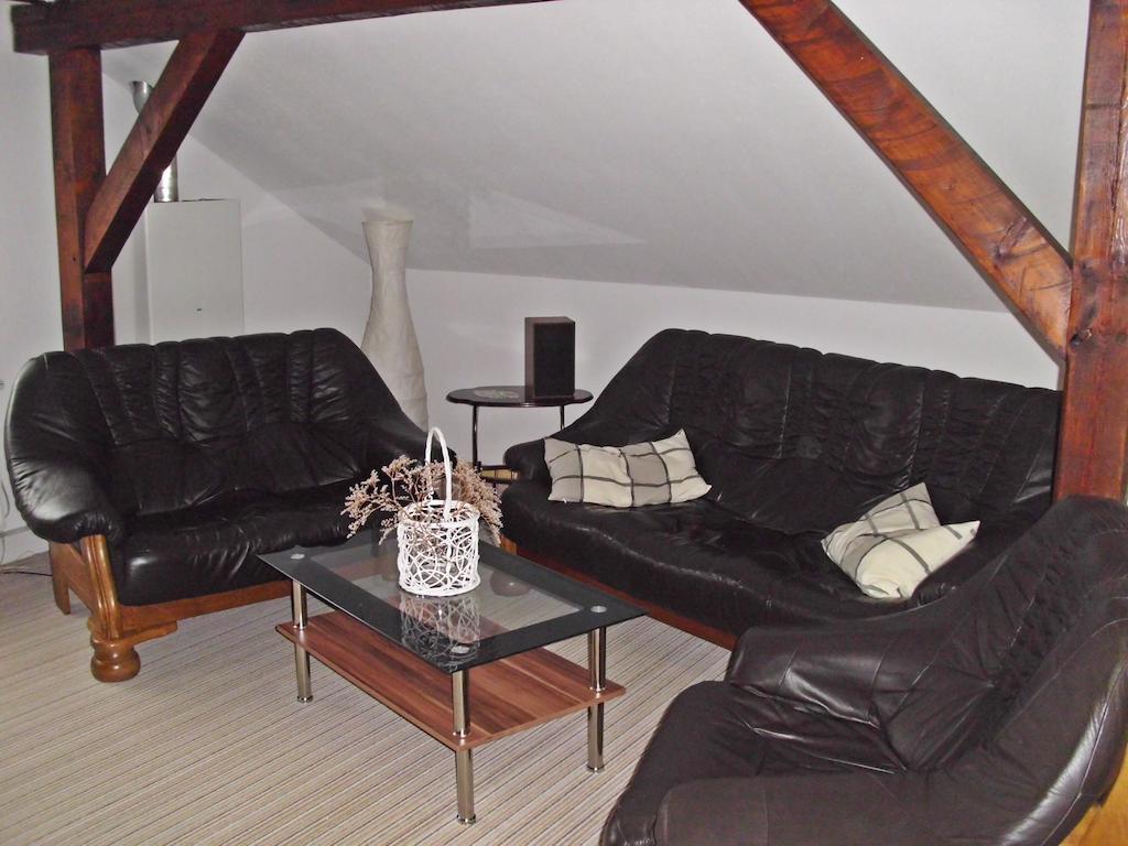 Ferienwohnung Am Dorfplatz Wittenberg Szoba fotó